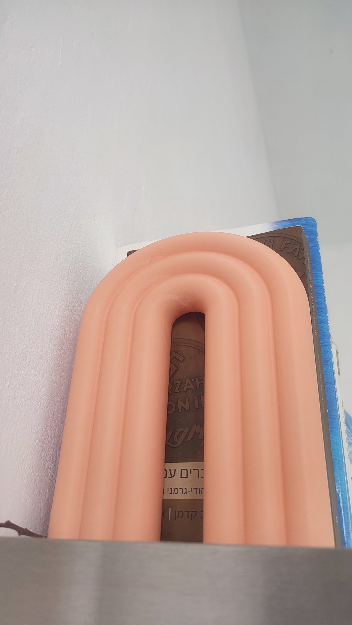 Arc Bookend