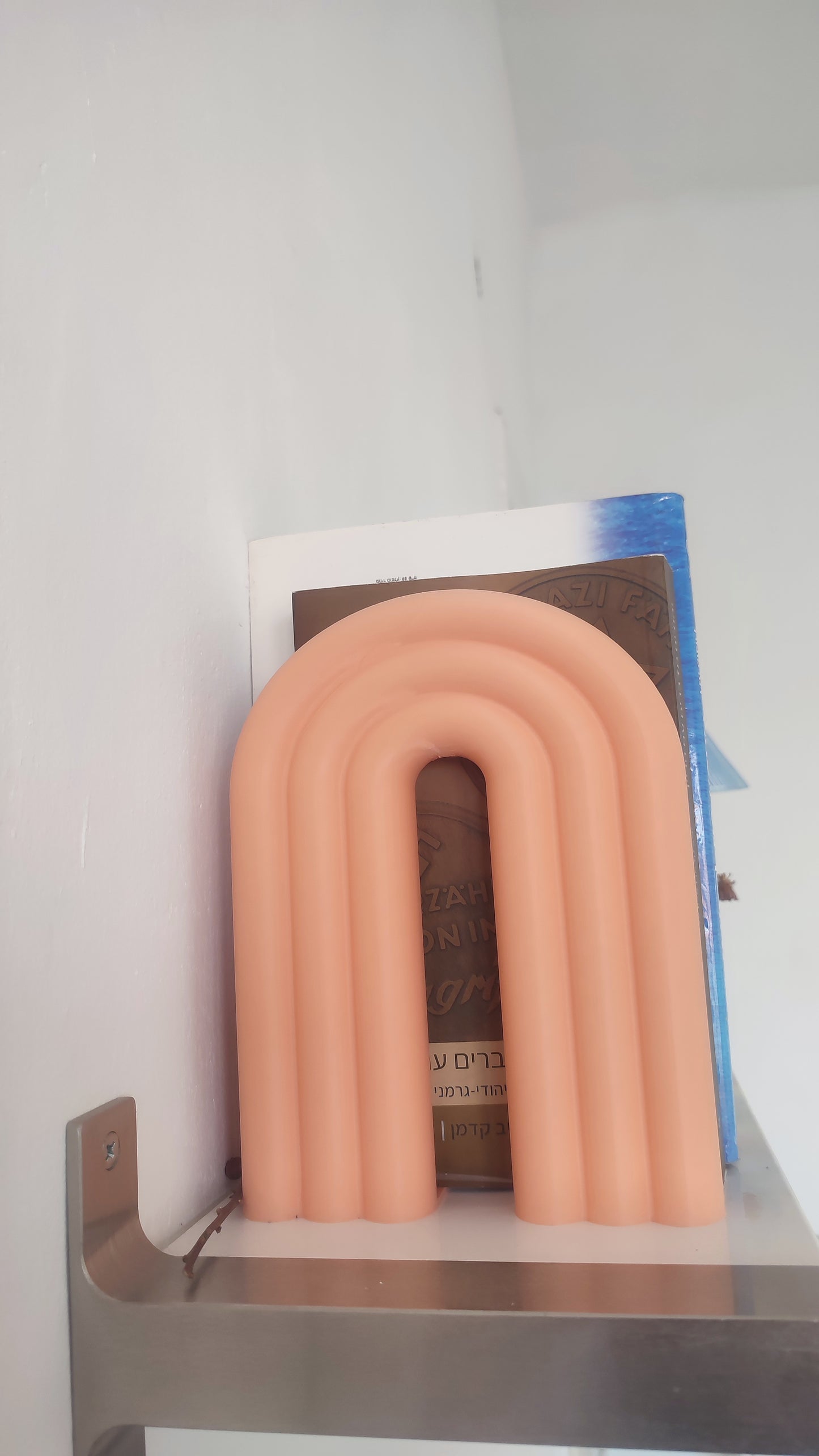 Arc Bookend