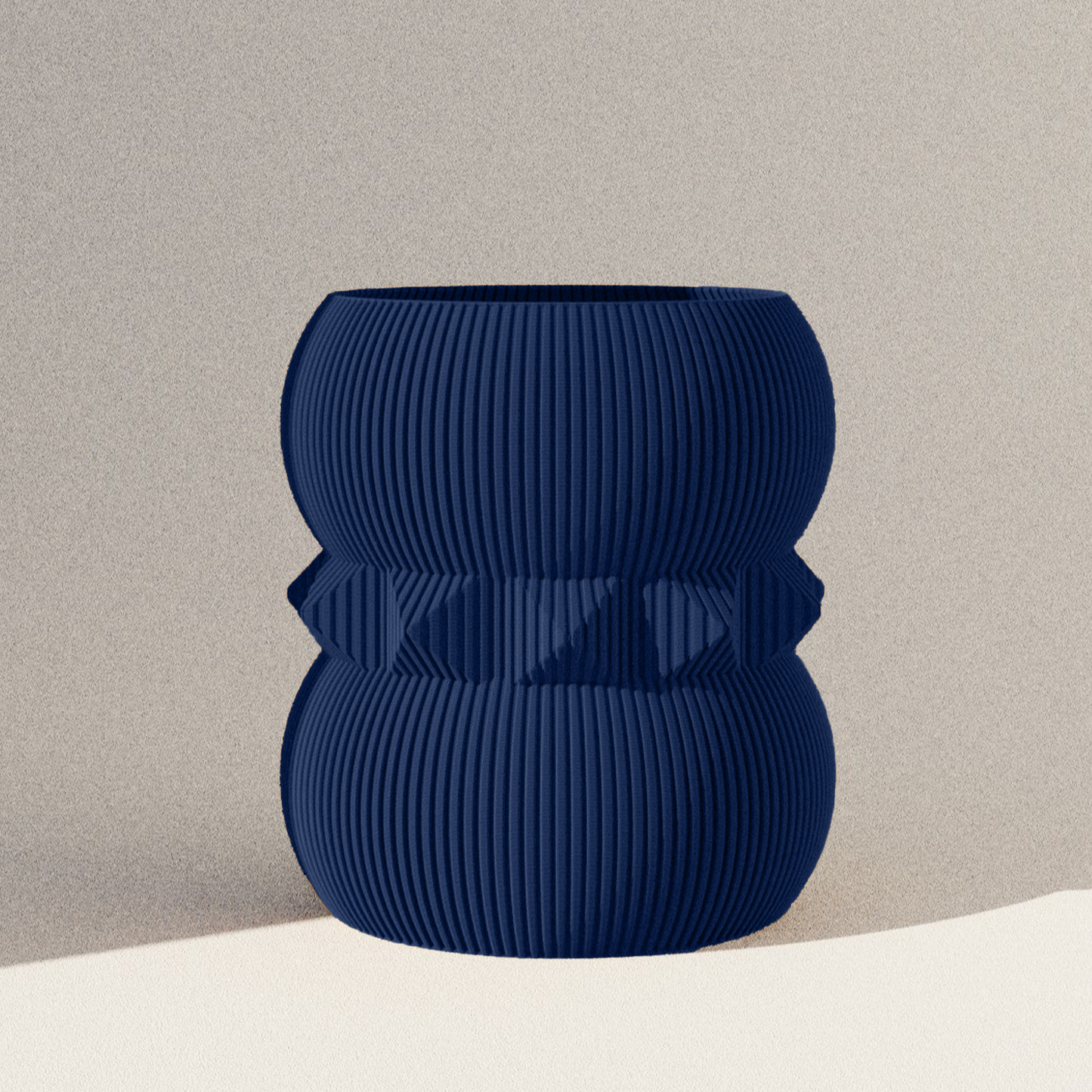 Henrieta Vase