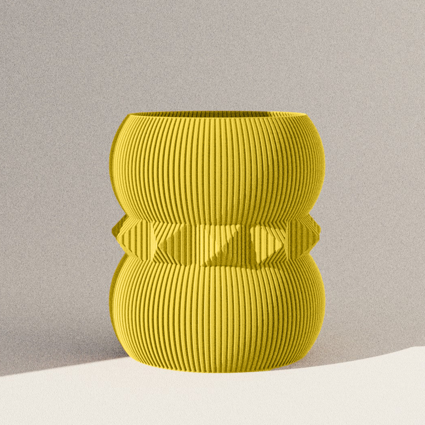 Henrieta Vase