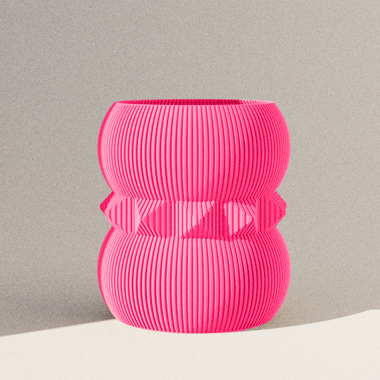 Henrieta Vase