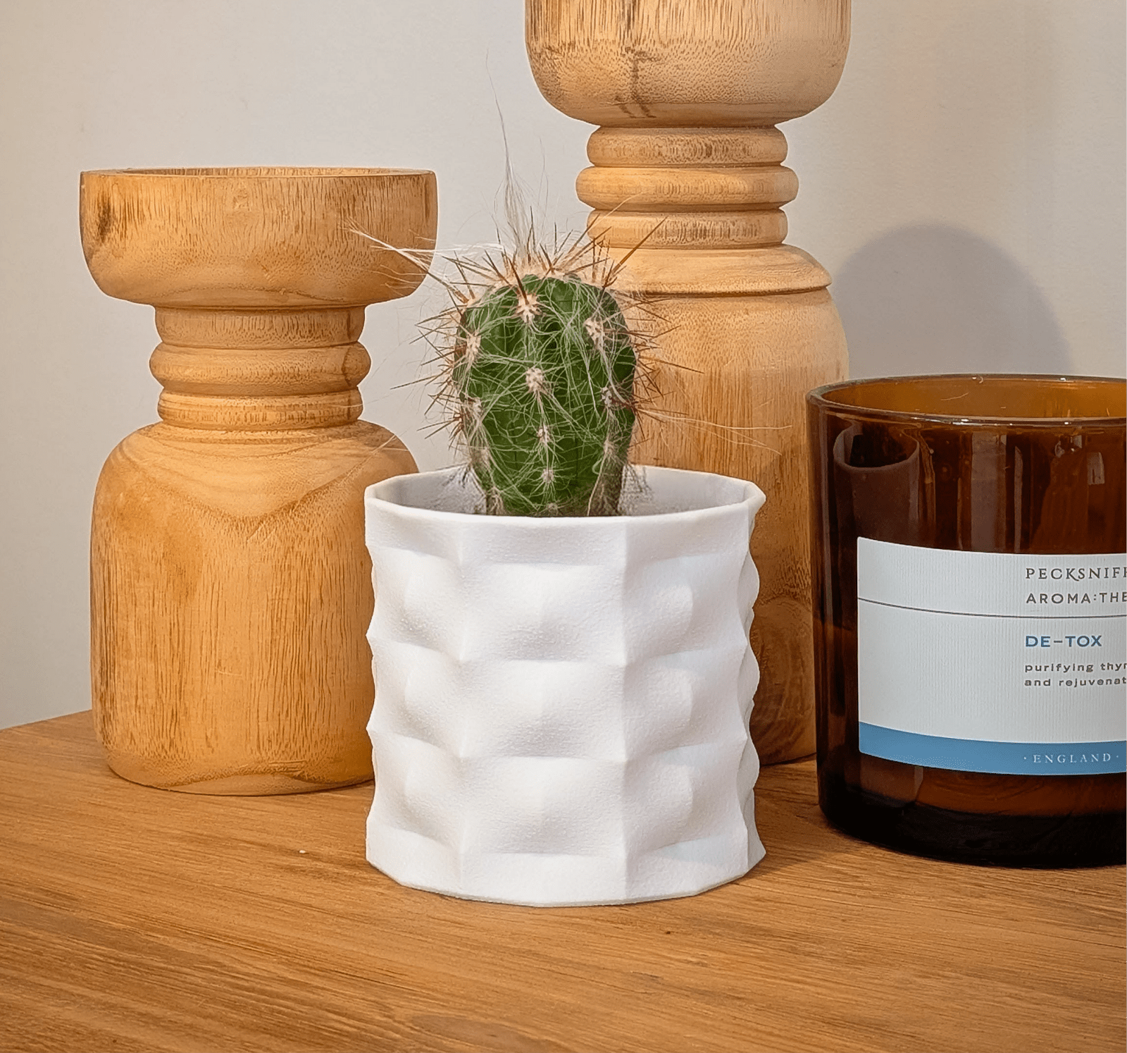 Veyra Planter - Vessela