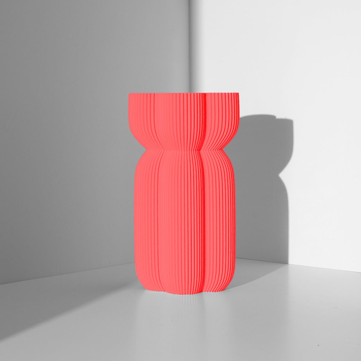 Caribe Vase - Vessela -Small Strawberry Red