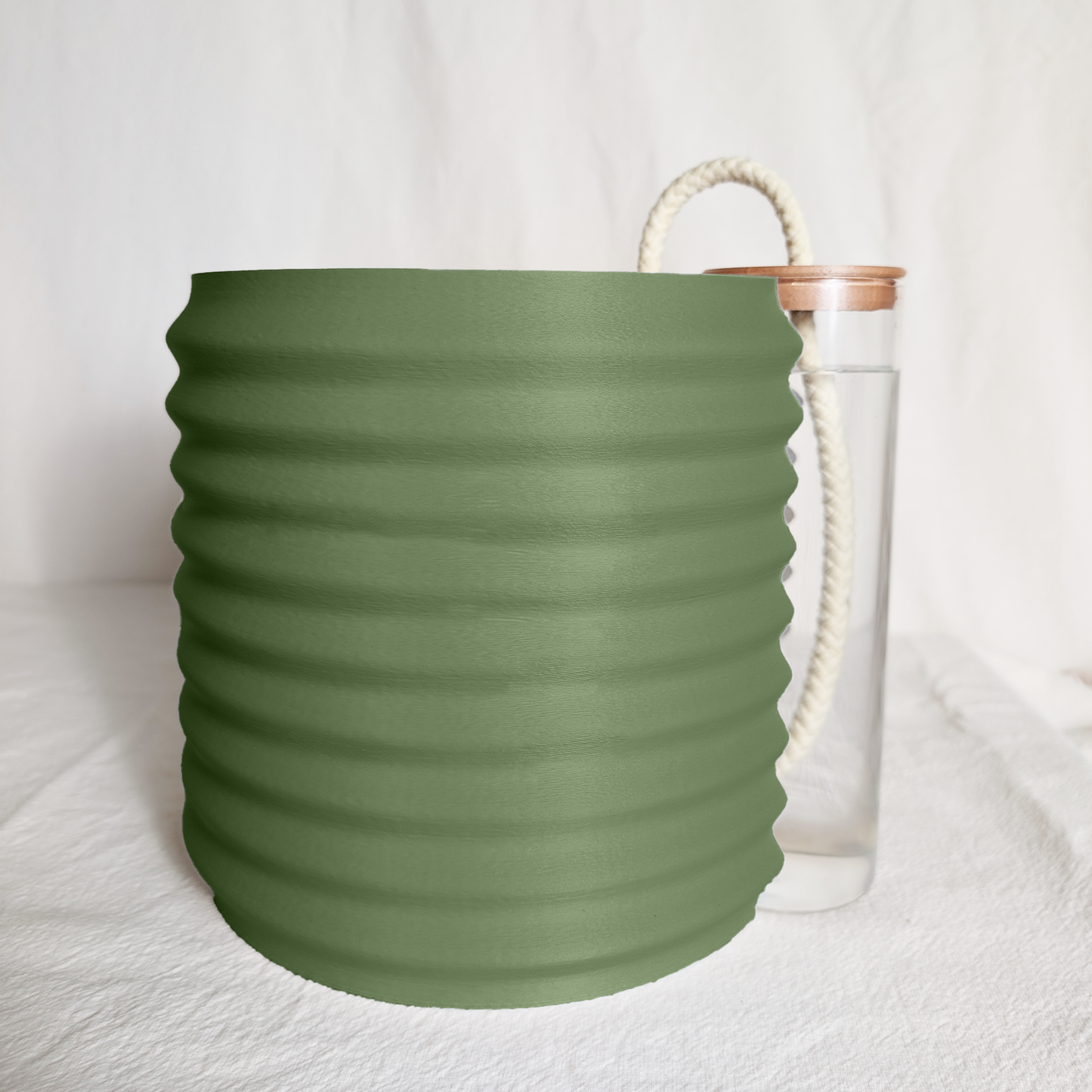 Orin Pot with AquaTank™ Self-Watering System
