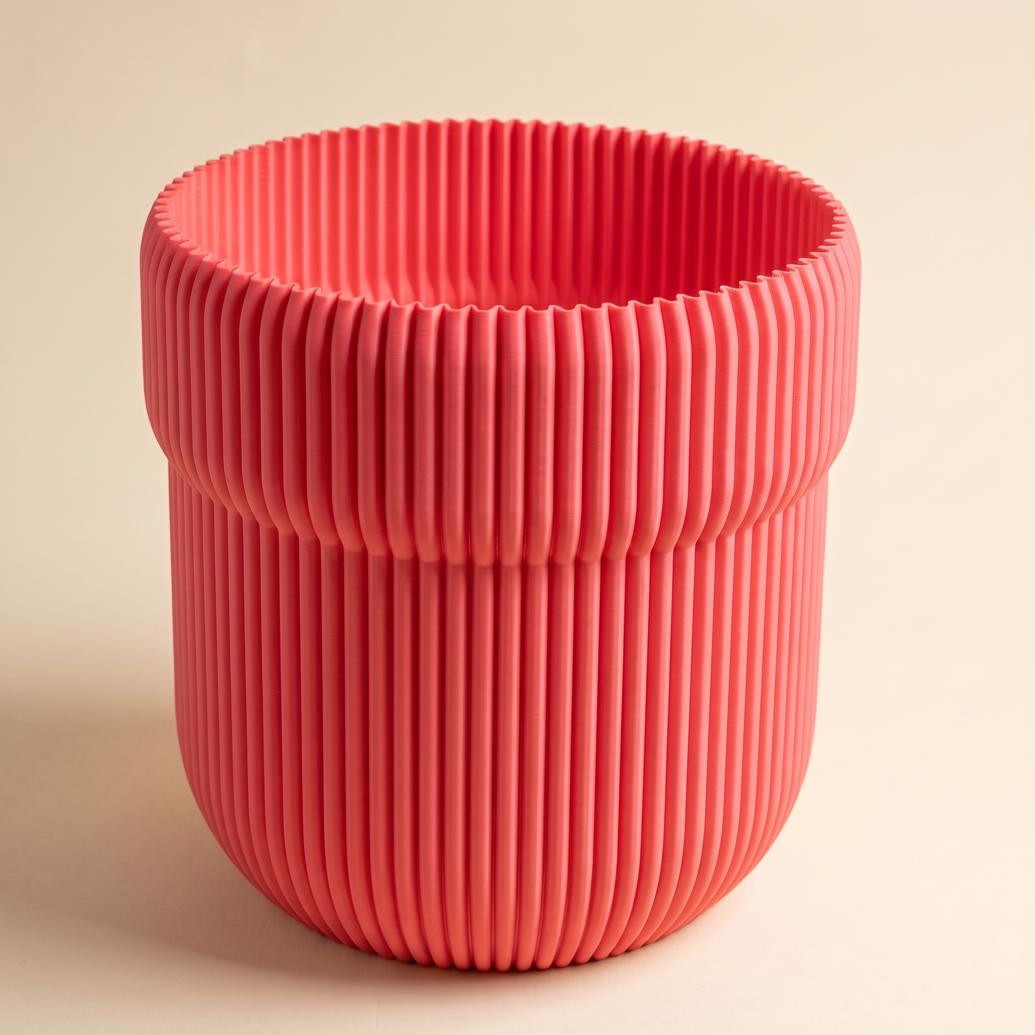 Truco Planter Strawberry Red