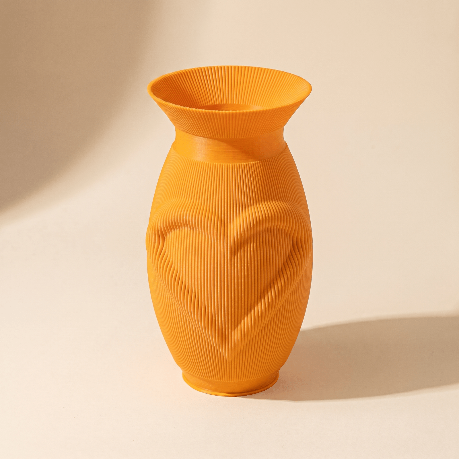 Love Vase - Vessela