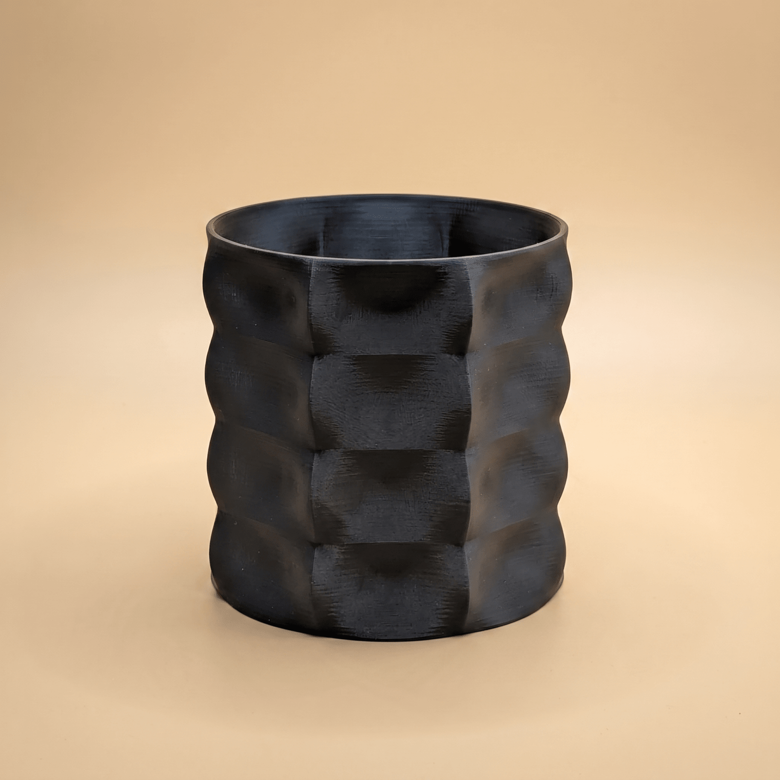 Veyla Planter - Vessela