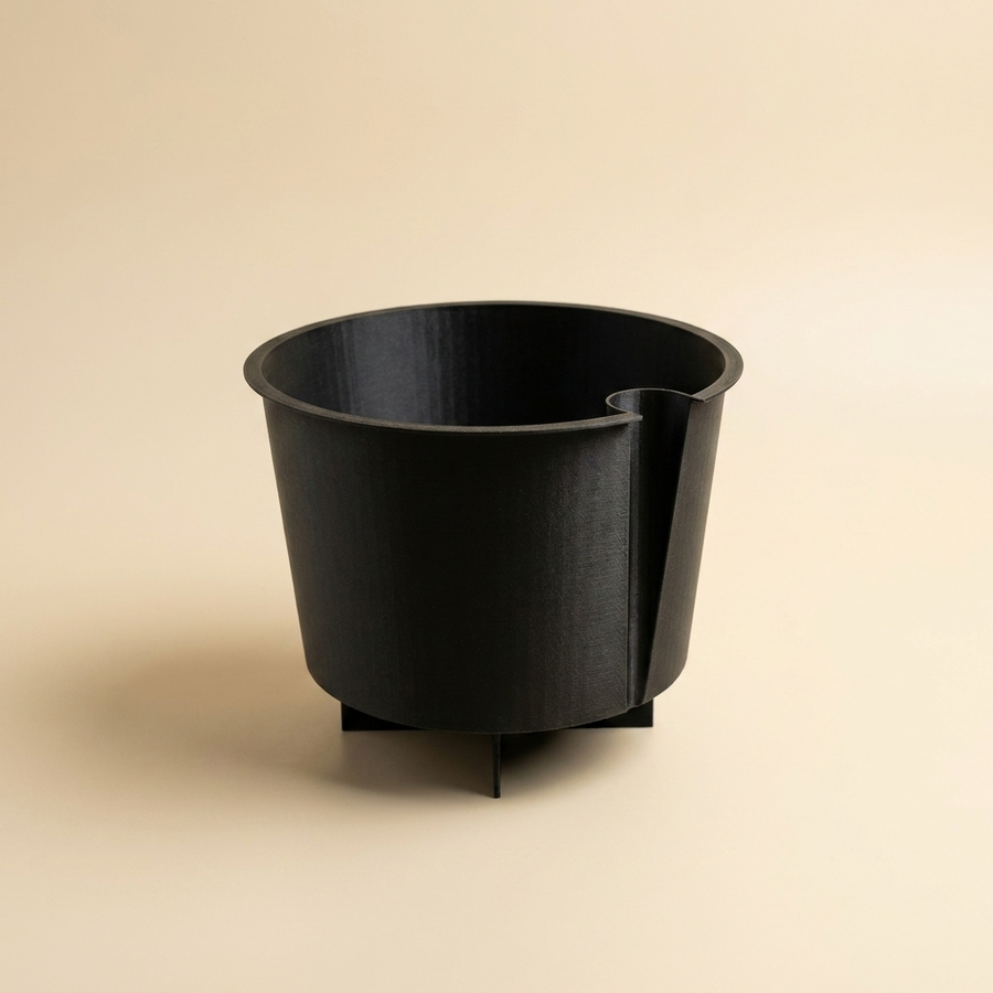 Vessela self-watering insert